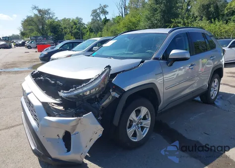 2019 Toyota Rav4 Hybrid Le z USA, uszkodzony, nr VIN 2T3MWRFV2KW010969